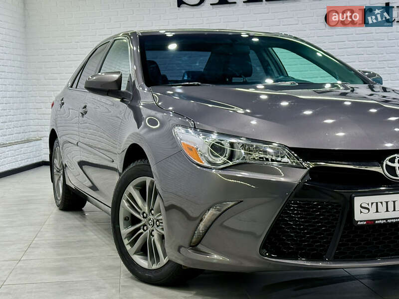 Седан Toyota Camry 2016 в Одессе