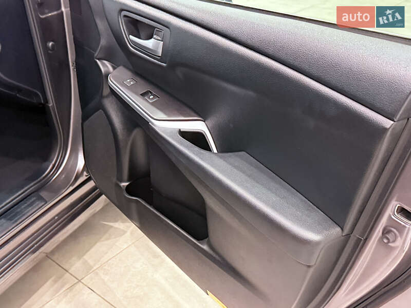 Седан Toyota Camry 2016 в Одессе