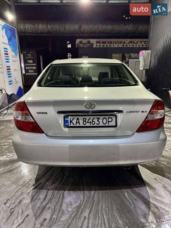 Седан Toyota Camry 2003 в Киеве
