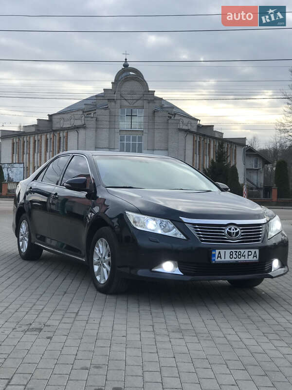 Седан Toyota Camry 2013 в Житомирі