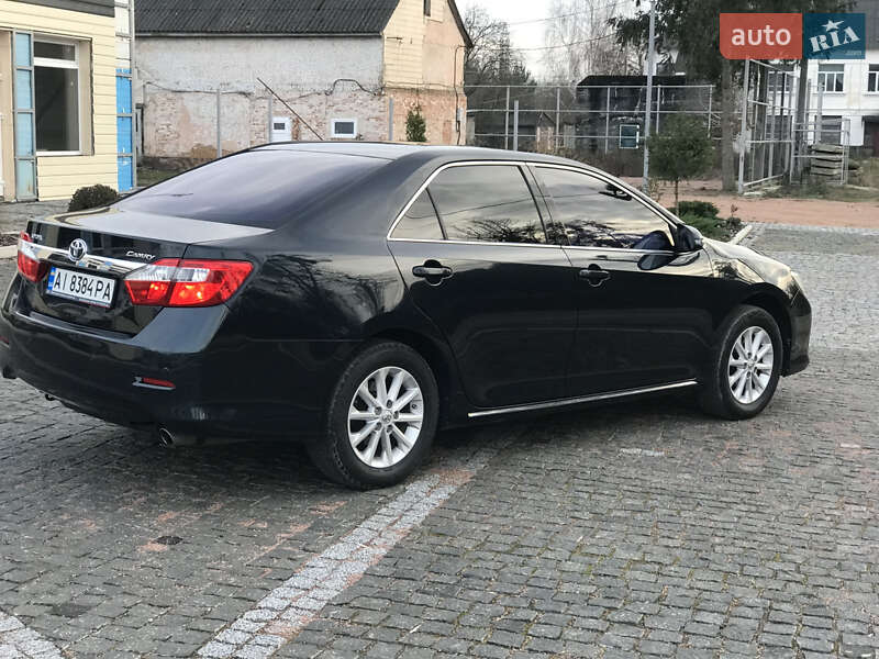 Седан Toyota Camry 2013 в Житомирі