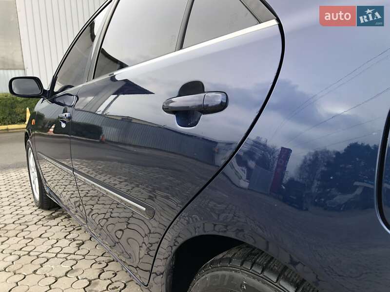 Седан Toyota Camry 2005 в Черновцах