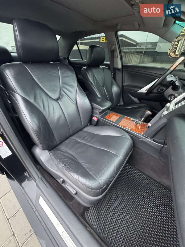 Седан Toyota Camry 2008 в Черкассах