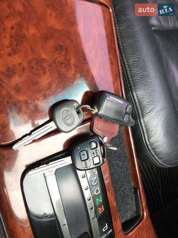 Седан Toyota Camry 2005 в Черновцах