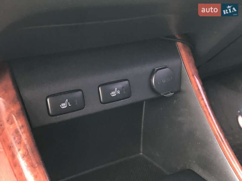 Седан Toyota Camry 2005 в Черновцах