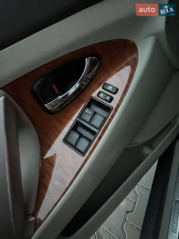 Седан Toyota Camry 2008 в Белогородке