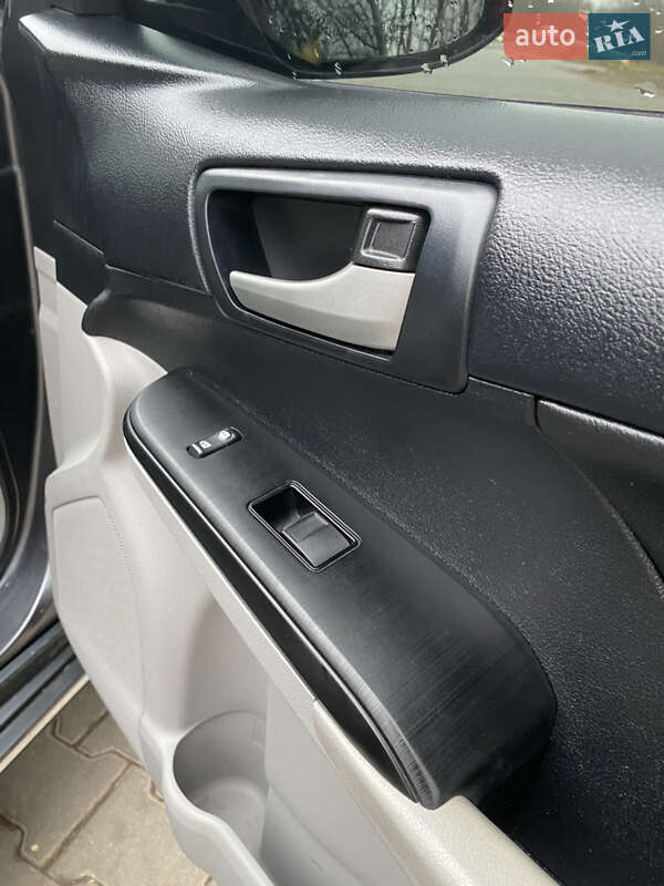 Седан Toyota Camry 2013 в Тернополе