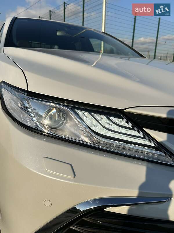 Седан Toyota Camry 2021 в Броварах