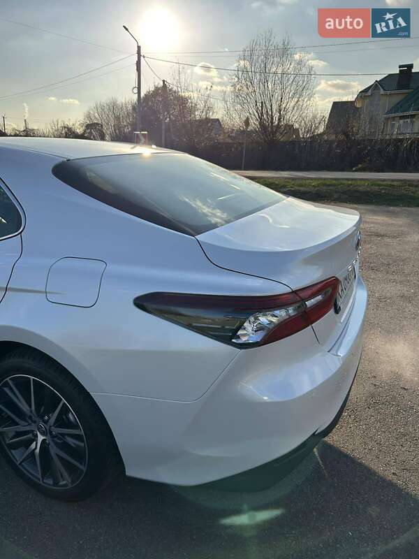 Седан Toyota Camry 2021 в Броварах