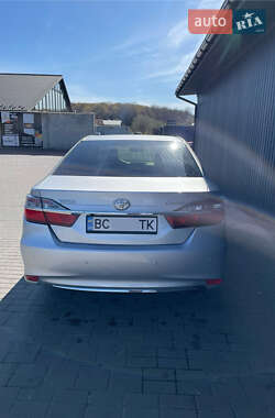 Седан Toyota Camry 2016 в Львове