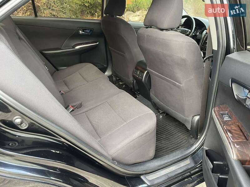 Седан Toyota Camry 2014 в Черкассах