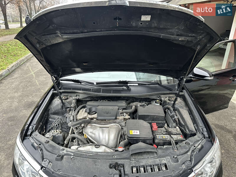 Седан Toyota Camry 2016 в Львове