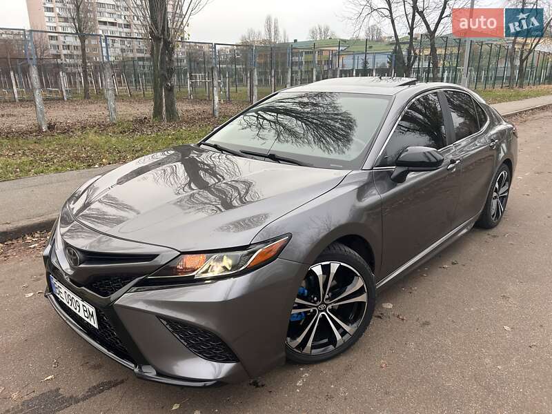 Седан Toyota Camry 2019 в Киеве фото Седан Toyota Camry 2019 в Киеве