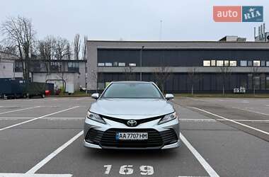 Седан Toyota Camry 2021 в Киеве