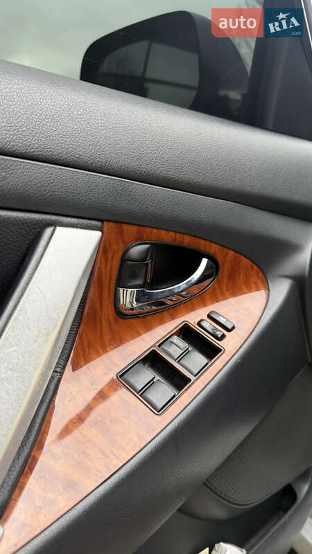 Седан Toyota Camry 2008 в Ужгороді