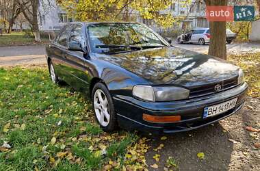 Седан Toyota Camry 1994 в Одессе