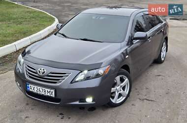 Седан Toyota Camry 2008 в Краснограде