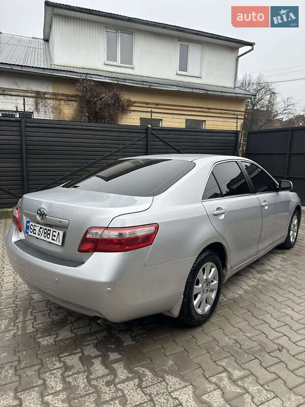 Седан Toyota Camry 2008 в Черновцах