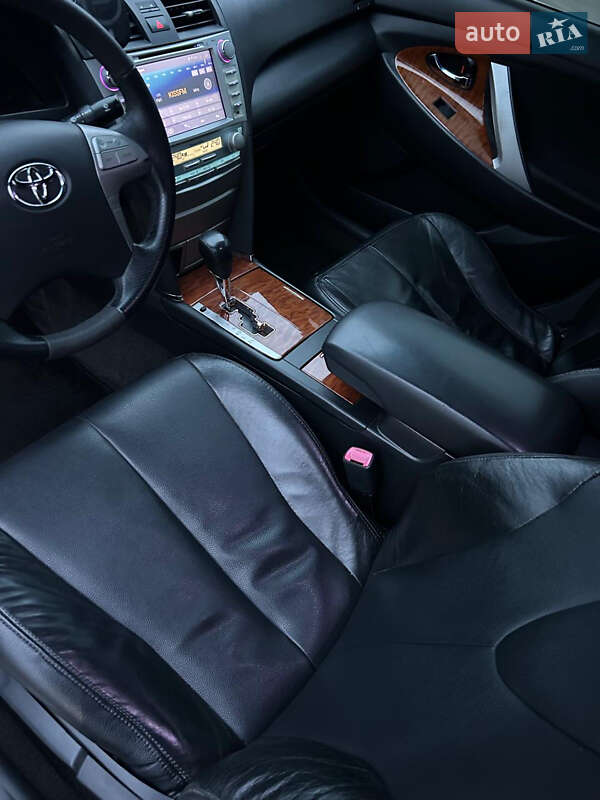 Седан Toyota Camry 2007 в Вышгороде