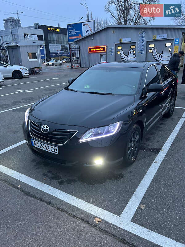 Седан Toyota Camry 2007 в Вышгороде