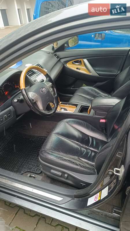 Седан Toyota Camry 2006 в Луцьку