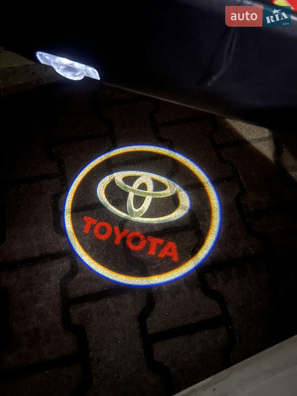 Седан Toyota Camry 2017 в Житомире