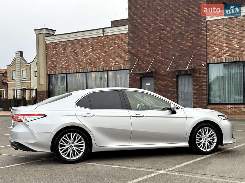Седан Toyota Camry 2017 в Киеве фото 19 Седан Toyota Camry 2017 в Киеве