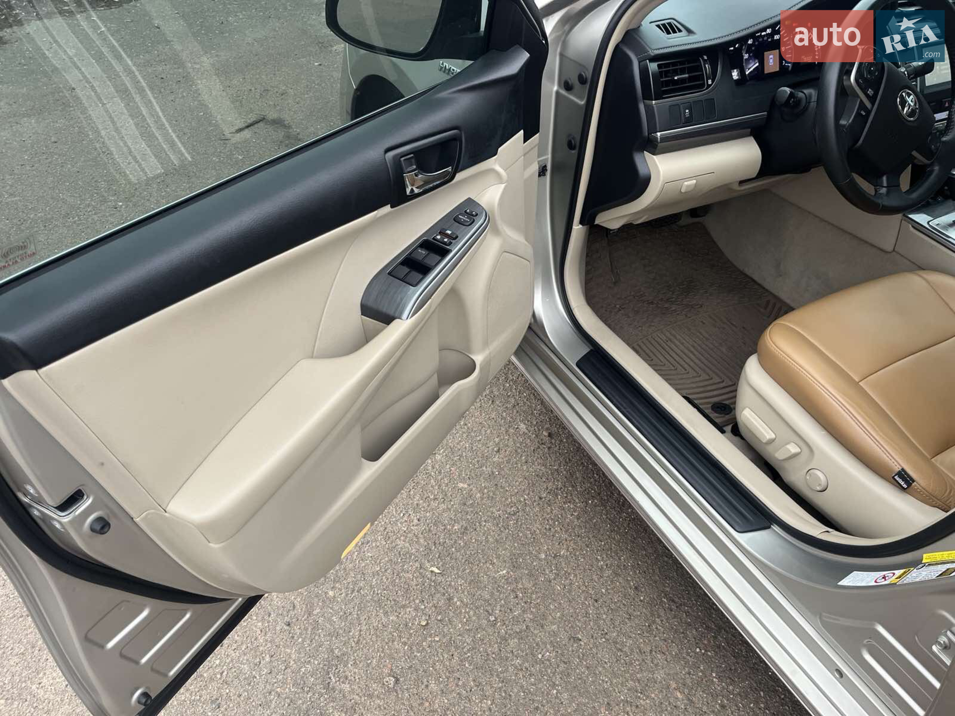 2013 Toyota Camry - мініатюра 11