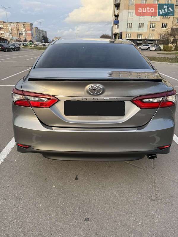 Седан Toyota Camry 2021 в Кропивницком