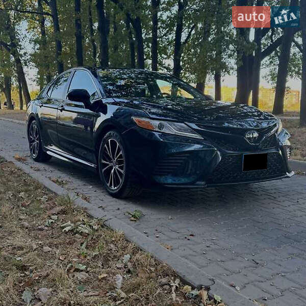 Toyota Camry 2018