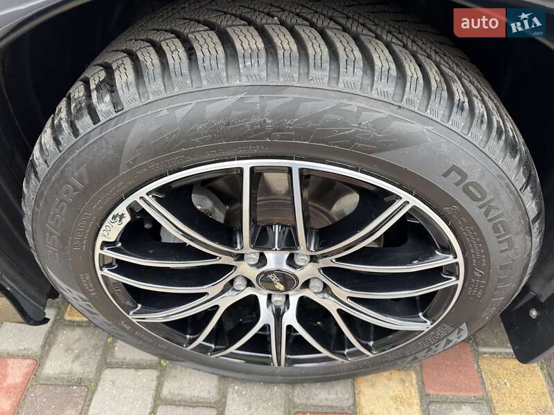 Седан Toyota Camry 2017 в Николаеве