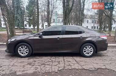 Седан Toyota Camry 2018 в Карлівці