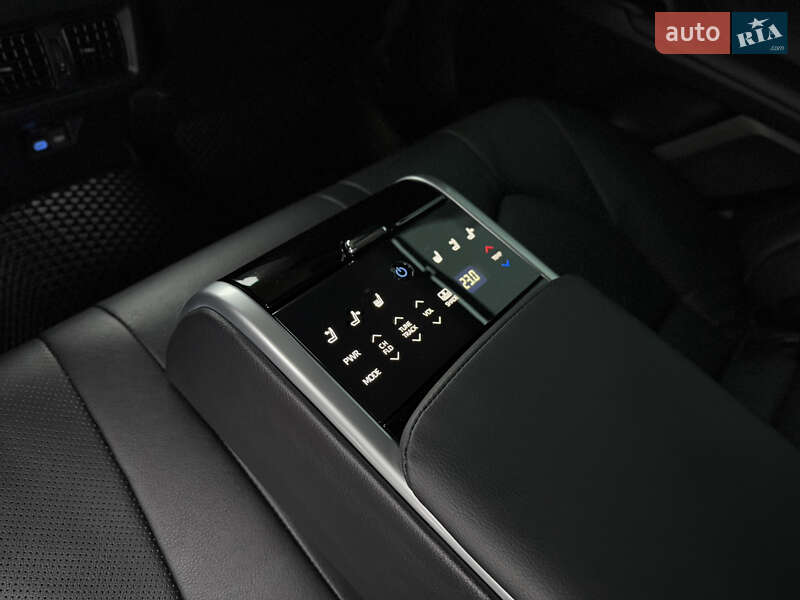 Седан Toyota Camry 2023 в Києві фото 62 Седан Toyota Camry 2023 в Києві