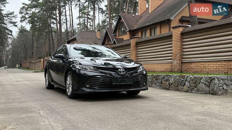 Седан Toyota Camry 2019 в Киеве фото 2 Седан Toyota Camry 2019 в Киеве