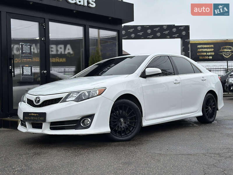Toyota Camry 2012