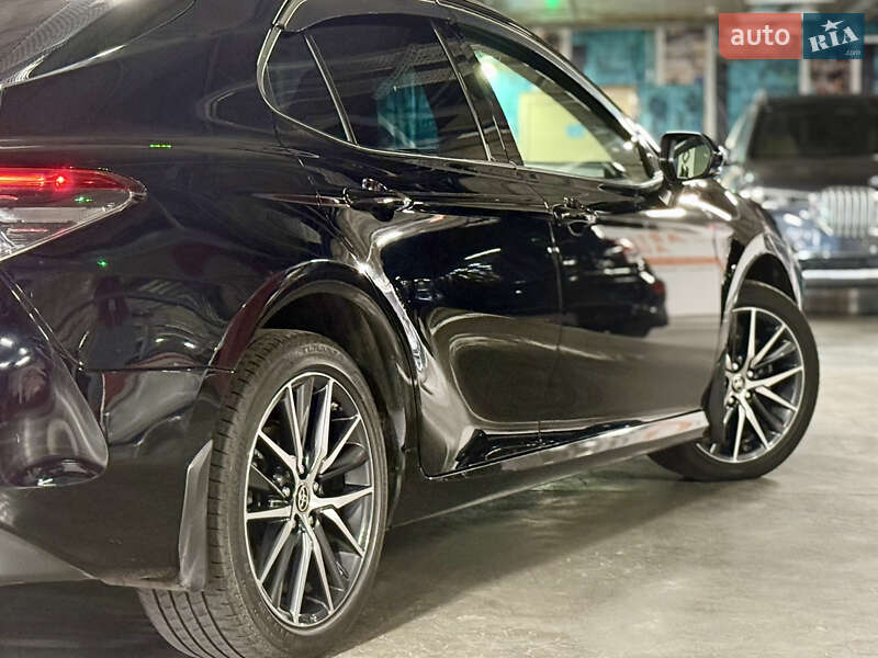 Седан Toyota Camry 2021 в Харкові