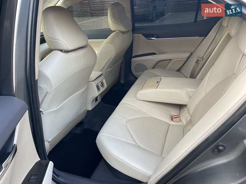 Седан Toyota Camry 2023 в Ровно фото 22 Седан Toyota Camry 2023 в Ровно