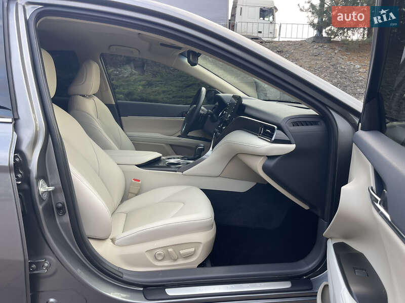 Седан Toyota Camry 2023 в Ровно фото 26 Седан Toyota Camry 2023 в Ровно
