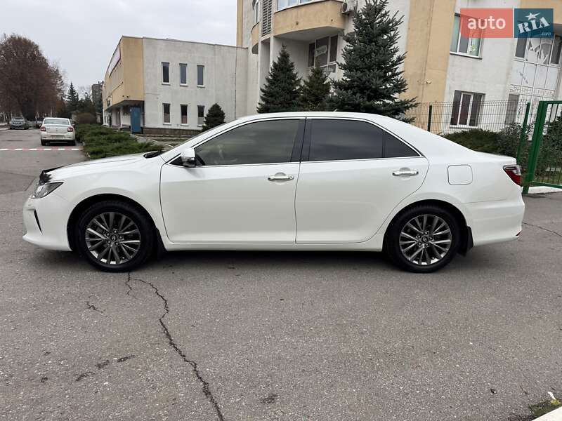 Седан Toyota Camry 2015 в Харкові