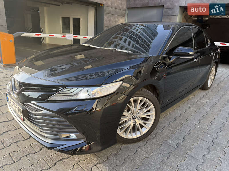 Седан Toyota Camry 2018 в Киеве фото 6 Седан Toyota Camry 2018 в Киеве