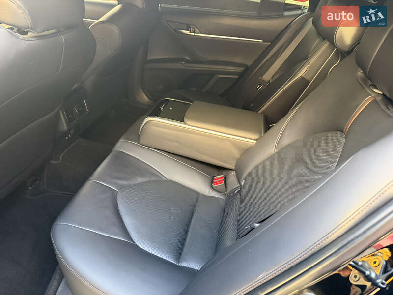 Седан Toyota Camry 2018 в Киеве фото 44 Седан Toyota Camry 2018 в Киеве