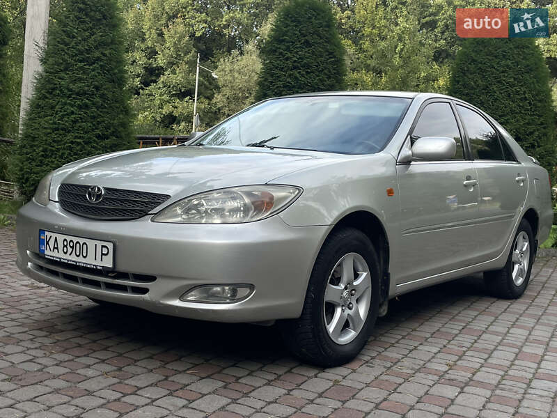 Седан Toyota Camry 2002 в Дрогобыче