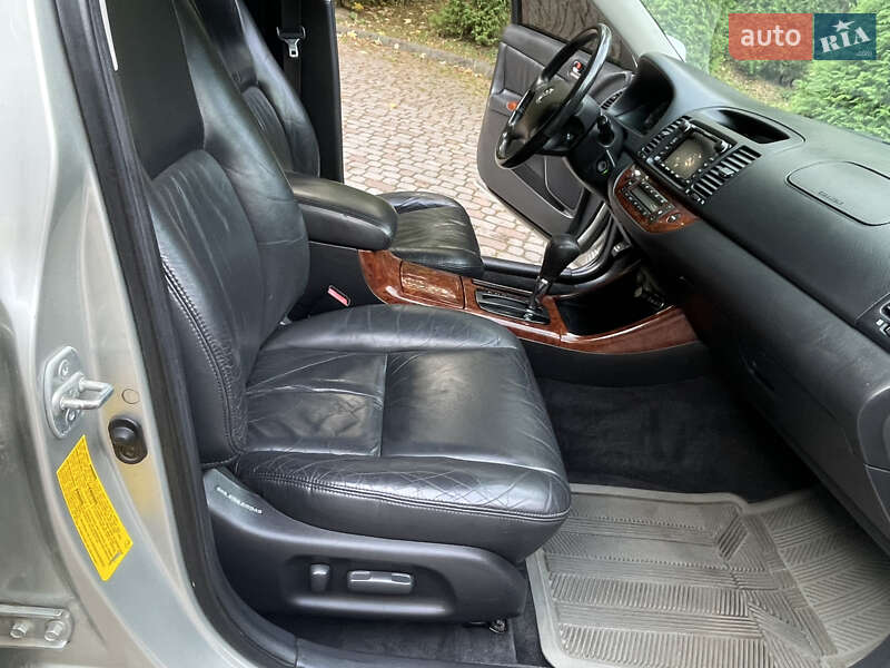 Седан Toyota Camry 2002 в Дрогобыче