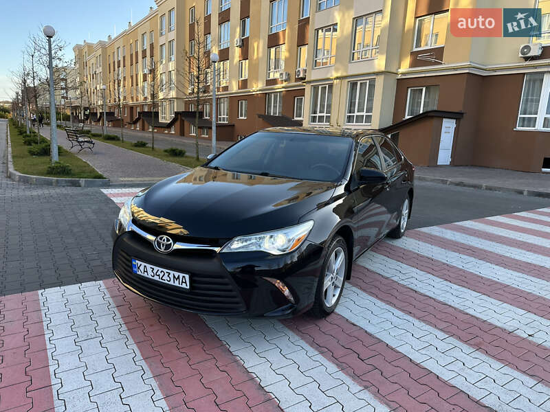 Седан Toyota Camry 2014 в Києві фото Седан Toyota Camry 2014 в Києві