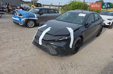 Седан Toyota Camry 2025 в Киеве