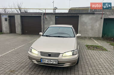 Седан Toyota Camry 1998 в Одесі