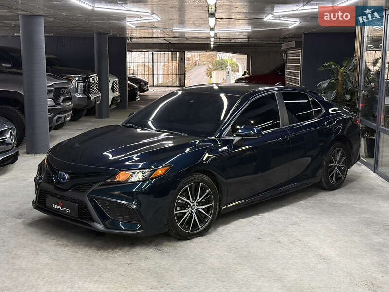 Седан Toyota Camry 2021 в Одессе