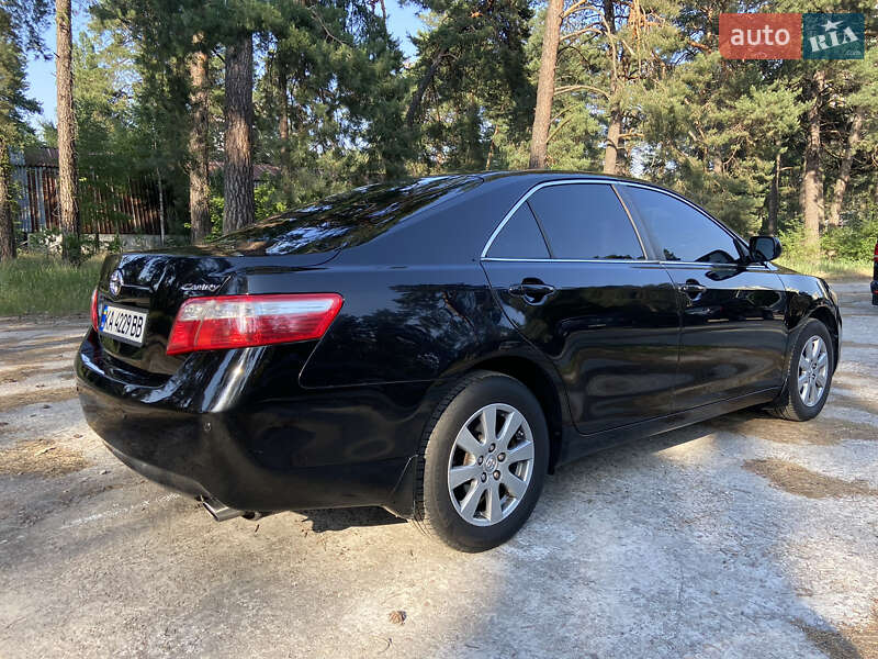 Седан Toyota Camry 2008 в Києві