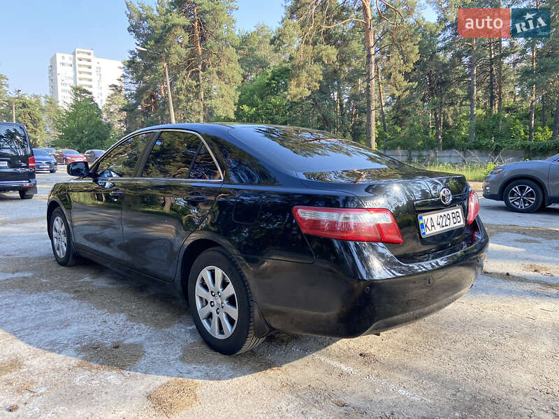 Седан Toyota Camry 2008 в Києві