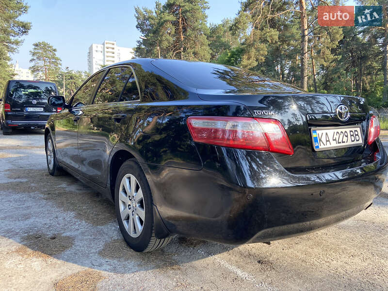 Седан Toyota Camry 2008 в Києві